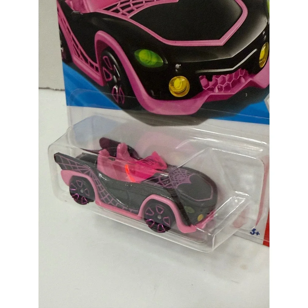 Hot Wheels Monster High Ghoul Mobile Black Pink 48/250 Mattel 2024 Diecast Car
